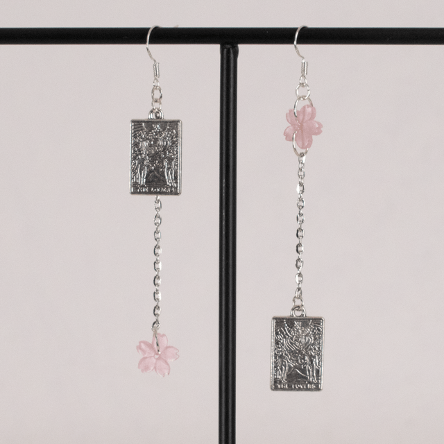 Iris - Boucles d'oreilles argentées